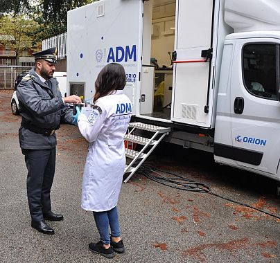 Uno dei laboratori mobili coinvolti nei controlli